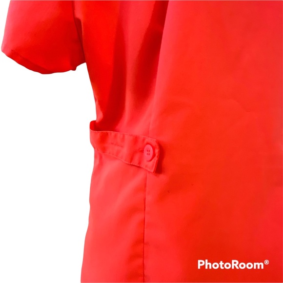 Grey’s Anatomy Bright Orange V Neck Scrub Top Adjustable Side Button Tabs Sz M - Picture 4 of 10
